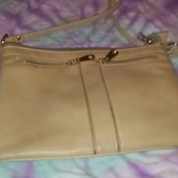 Heels and nice bags - Picture 2 of 3